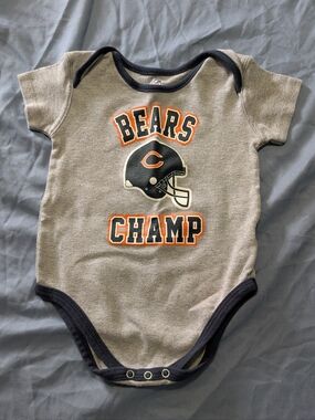 4/$20 GUC Chicago Bears Football Onsie NFL 24M *S20
